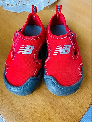 New Balance unisex sandalet