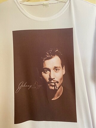 Johnny Depp baskılı T-shirt