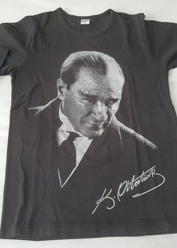 Erkek Çocuk Siyah Atatürk Baskılı Tişört