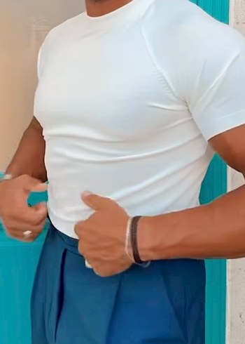 m Beden Beyaz Erkek Slim Fit Likralı Kısa Kollu Tişört