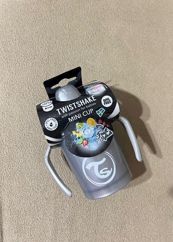 Twistshake Alıştırma Bardak Suluk +4 ay