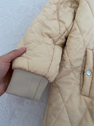 38 Beden Kapitone Mont