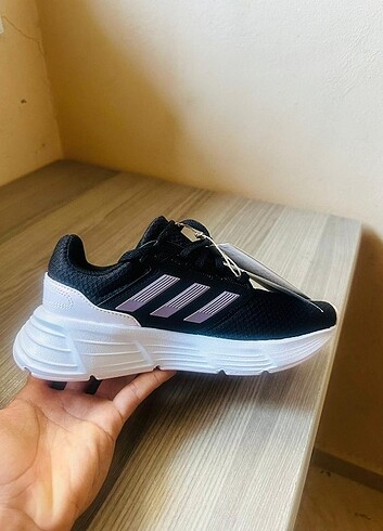 Adidas spor ayakkabı