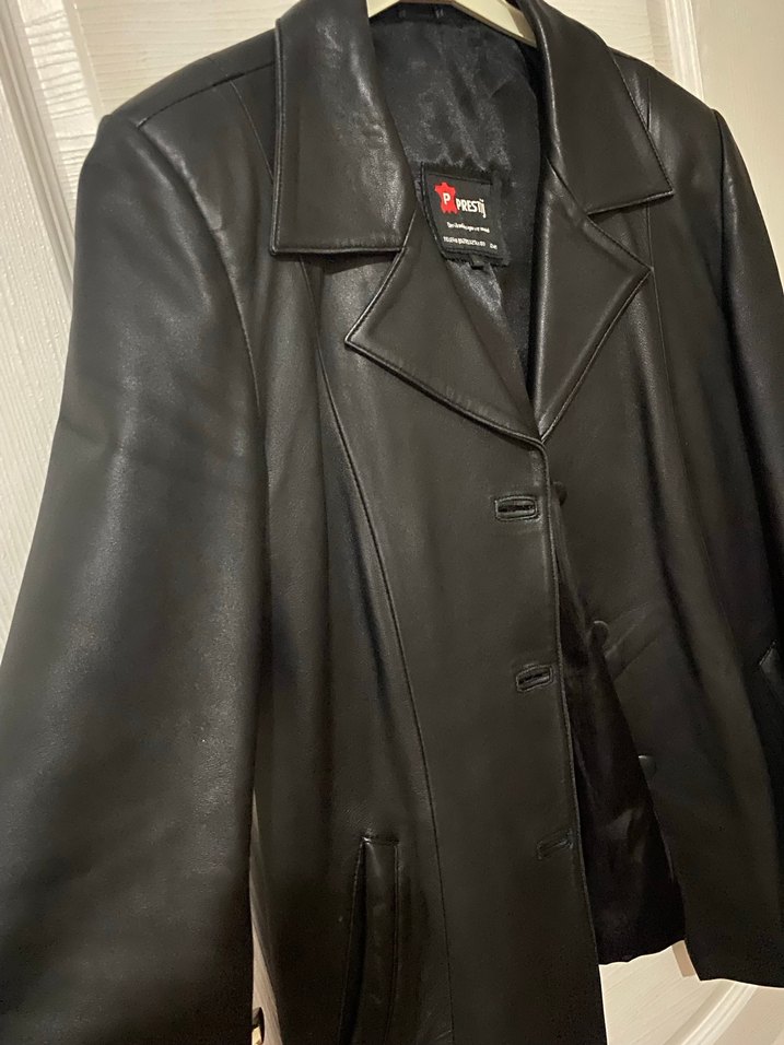 Düğmeli Siyah Deri Kadın Ceket - Görsel 2