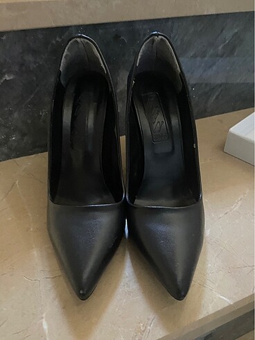 Diğer Stiletto