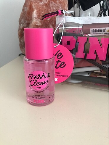 Pink vücut spreyi