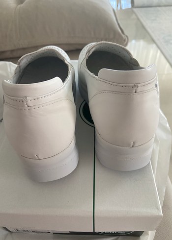 Beyaz Dolgu Topuklu Babet Velcro Detaylı - Görsel 3