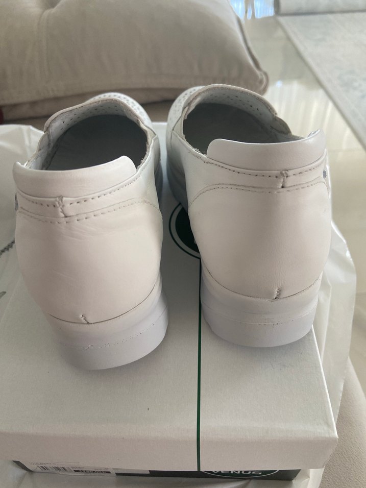 Beyaz Dolgu Topuklu Babet Velcro Detaylı - Görsel 3