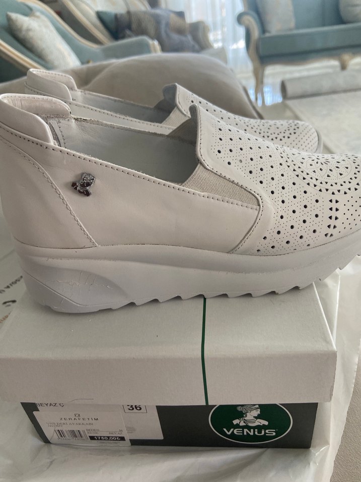 Beyaz Dolgu Topuklu Babet Velcro Detaylı - Görsel 4