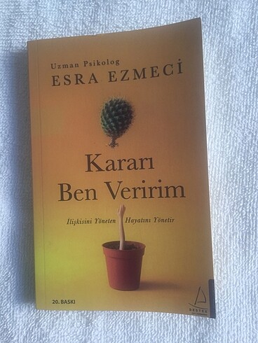 Esra Ezmeci 3 kitap