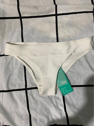 H&M Beyaz Bikini Altı