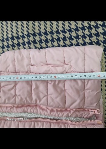 Kız Çocuk Pembe Kapüşonlu Fermuarlı Yelek - Görsel 2