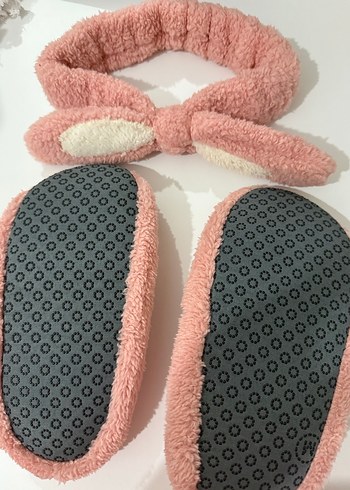 Kız Çocuk Pembe Peluş Terlik ve Saç Bantı Seti - Görsel 3