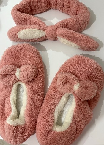 Kız Çocuk Pembe Peluş Terlik ve Saç Bantı Seti - Görsel 2