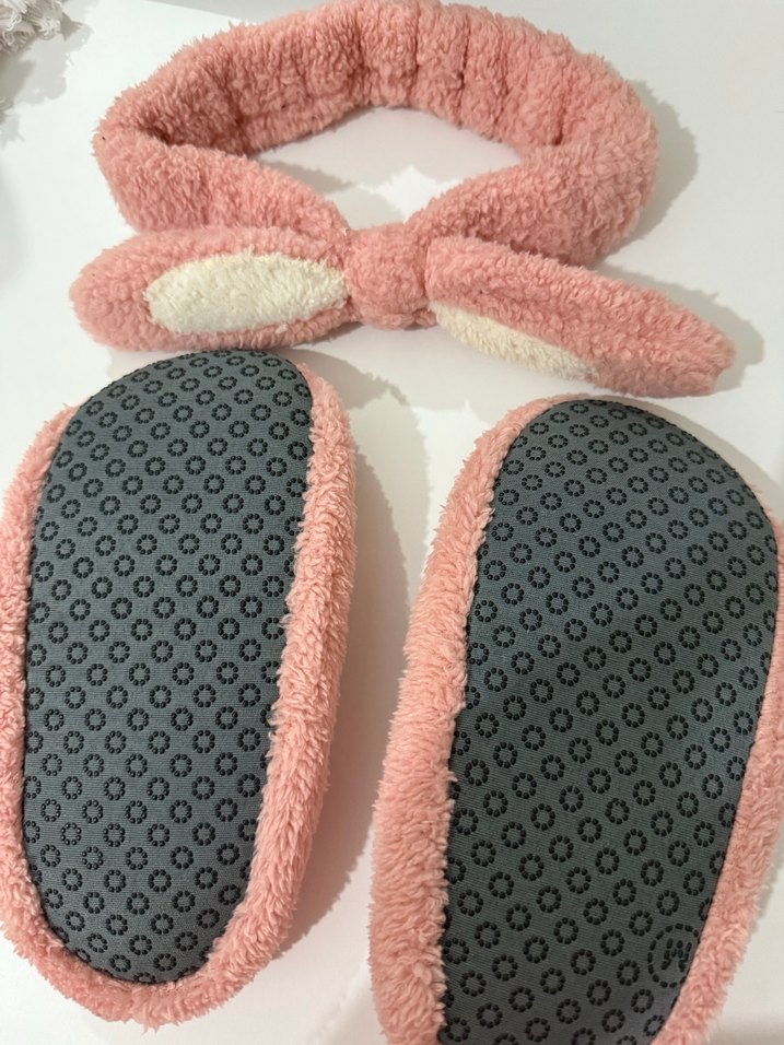 Kız Çocuk Pembe Peluş Terlik ve Saç Bantı Seti - Görsel 3