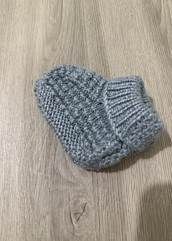 Gri Erkek Bebek Örgü Patik - Görsel 2
