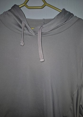 Gri Kadın Kapüşonlu Kısa Kollu Sweatshirt - Görsel 3