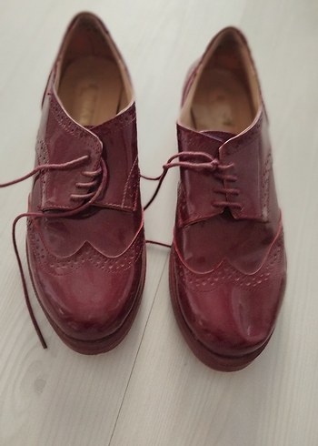 Bordo Rugan Kadın Bağcıklı Dolgu Topuk Ayakkabı