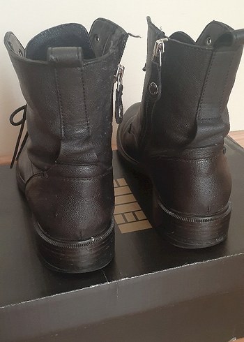 36 Beden siyah Renk Siyah Deri Goth Tarzı Tokalı Kadın Bot
