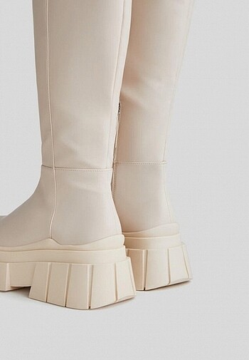 40 Beden beyaz Renk Bershka platform bot