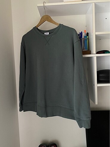 Zara sweatshirt