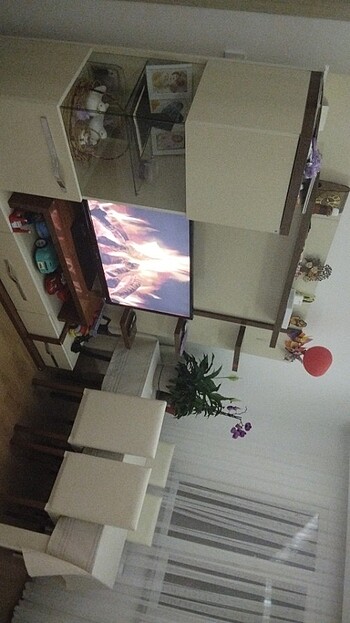  Beden 6 kişilik masa sandalye ve tv ünitesi