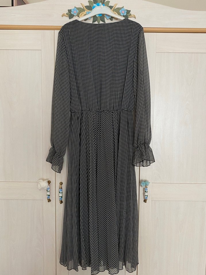 Desenli uzun elbise - Görsel 4