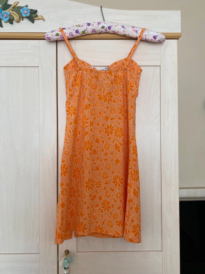 Turuncu Çiçek Desenli Mini Elbise - Görsel 3