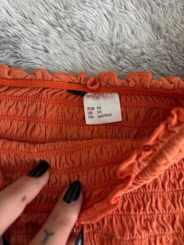 xs Beden h&m turuncu dikiş detaylı kayık yaka crop