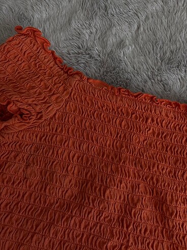 H&M h&m turuncu dikiş detaylı kayık yaka crop