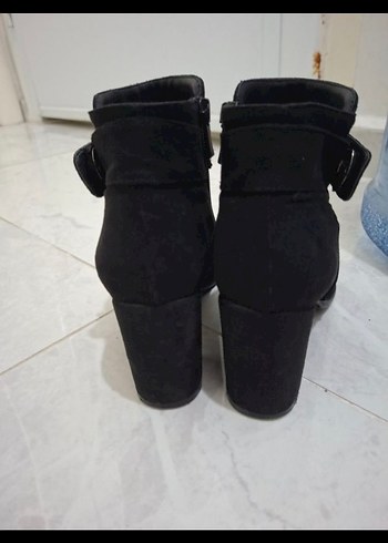 Siyah Tokalı Kadın Topuklu Bot 37 numara - Görsel 5