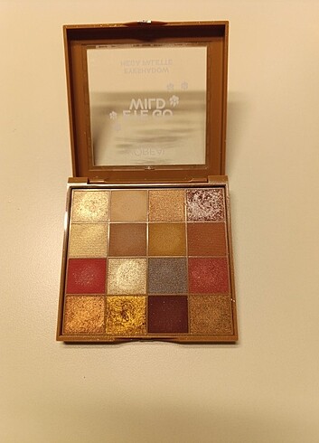Loreal Paris loreal eye go wild far paleti