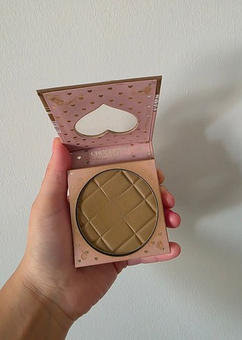 Bej Tonlarda Pastel Allık