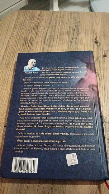  Devrimci önder nedir?