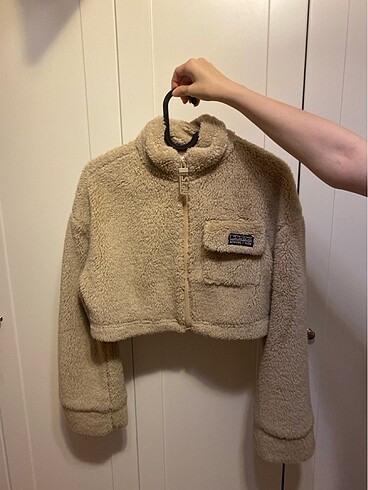 Bershka fermuarlı crop kürk