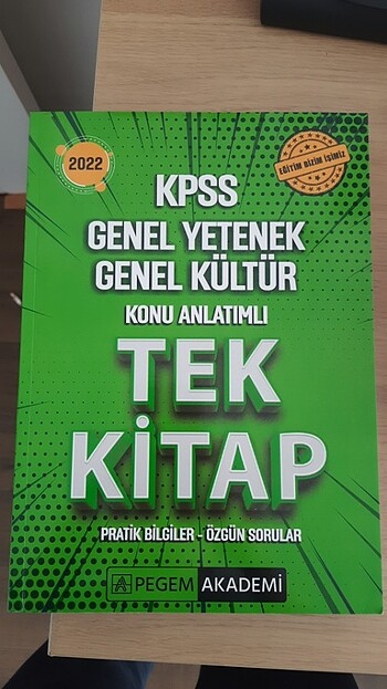 Pegem Genel Kültür Genel Yetenek kitabı.