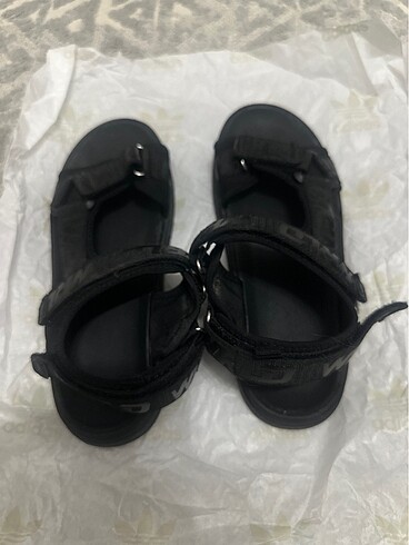 H&M Hm erkek sandalet çocuk