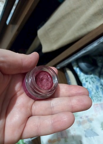 Doğal Bakımlı Pembe Dudak Parlatıcısı - Görsel 3