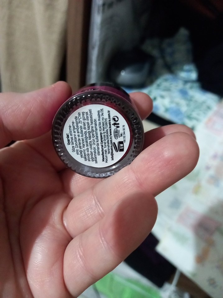 Doğal Bakımlı Pembe Dudak Parlatıcısı - Görsel 2