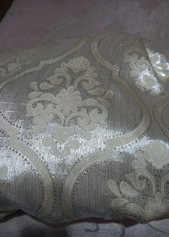 Beyaz Parlak kanat perde - Görsel 3