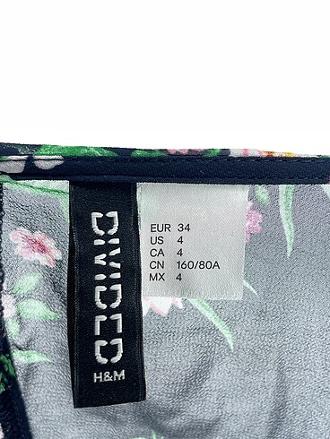 34 Beden çeşitli Renk H&M Kısa Elbise %70 İndirimli.