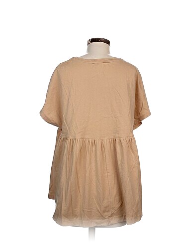 m Beden Zara T-shirt %70 İndirimli.