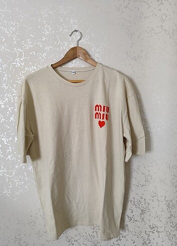Bisiklet yaka oversize miu miu baskılı t-shirt
