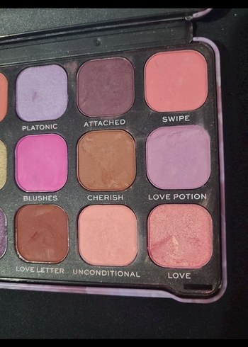 revolution unconditional love palet - Görsel 5