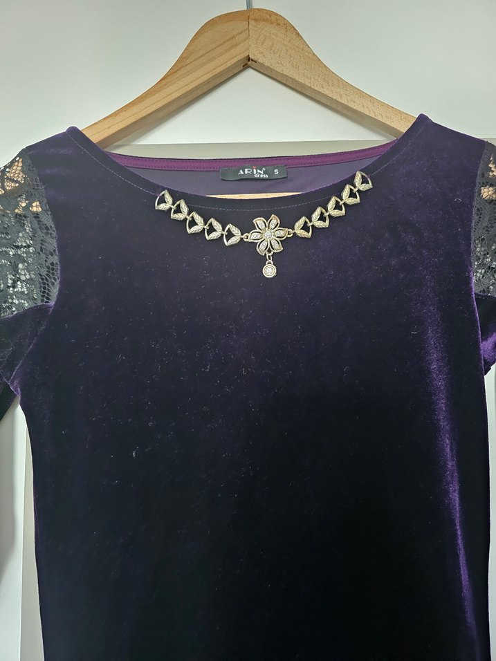 Mor Dantel Detaylı Gotik Midi Elbise - Görsel 5