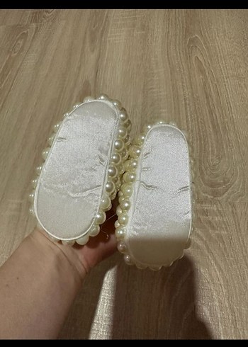 İnci Detaylı Beyaz Kız Çocuk Özel Ayakkabı - Görsel 2