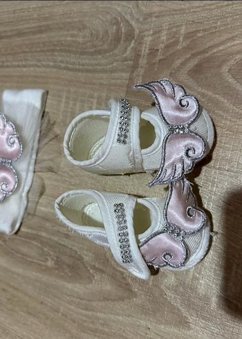 Nakışlı Beyaz Kız Çocuk Ayakkabısı ve Bandana - Görsel 3