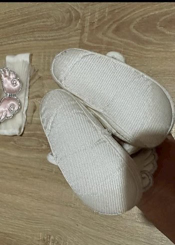 Nakışlı Beyaz Kız Çocuk Ayakkabısı ve Bandana - Görsel 4