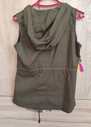 Düğmeli Kapüşonlu Kadın Midi Yelek - Görsel 3