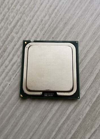 Intel Core 2 Duo E6300 1.86 GHz LGA775 2 MB Cache 65 W İşlemci